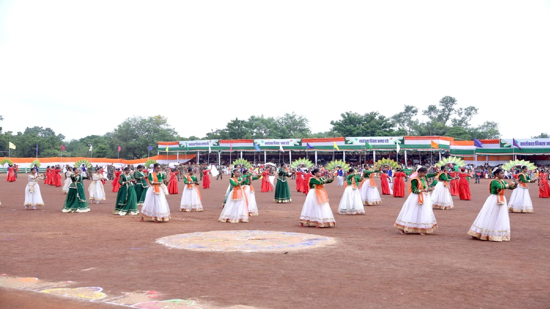 School children showcased folk art at Independence Day celebration in Raipur Surguja division won first place