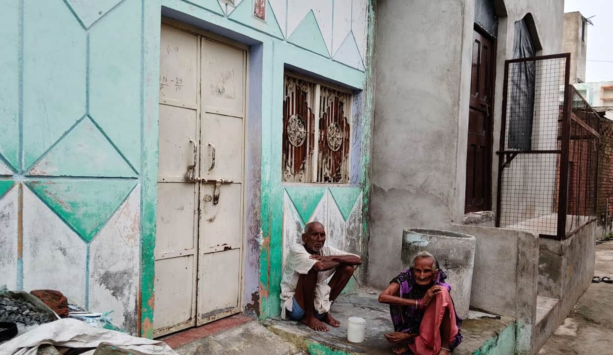 Jalaun Thieves audacity on Independence Day night burglaries at five locations in a single night