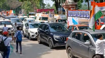 Maa Tujhe Pranam Rally enthusiasm of the tricolor echoed from Motijheel crowds gathered in the Tiranga Yatra