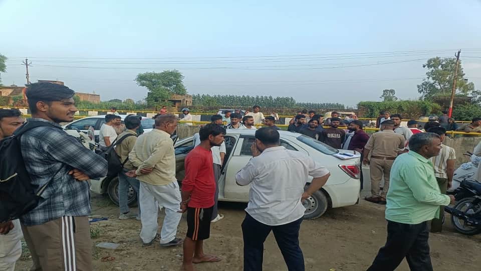Body of a young man found in a Swift car on service road identified as Arun Kasana police have launched an inv