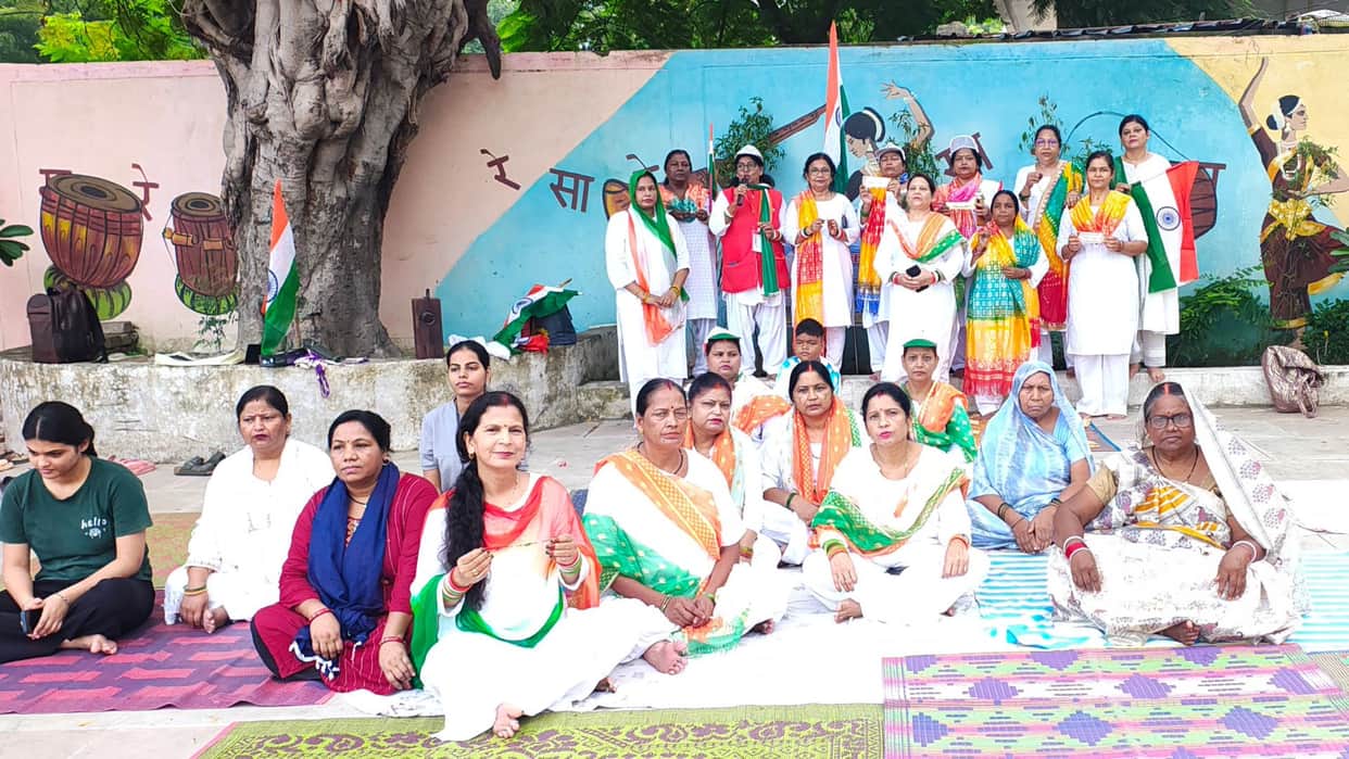 Women sent Rakhis soldiers Tricolour hoisted Mandvi Lake and chants Jai Hind raised