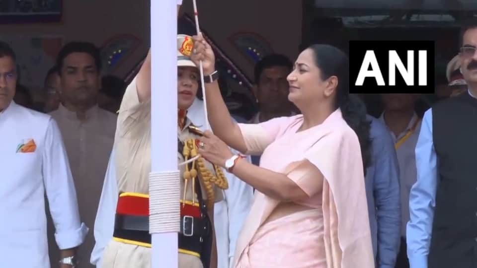 Chief Minister Rekha Gupta hoisted the flag on the 80th Independence Day
