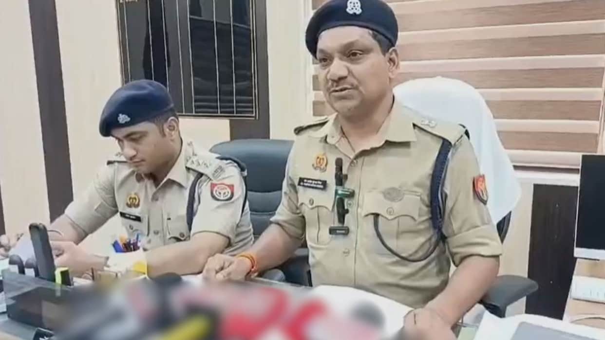 Friend murdered over girl Three juvenile offenders apprehended in Azamgarh Golu was enraged with Rohit