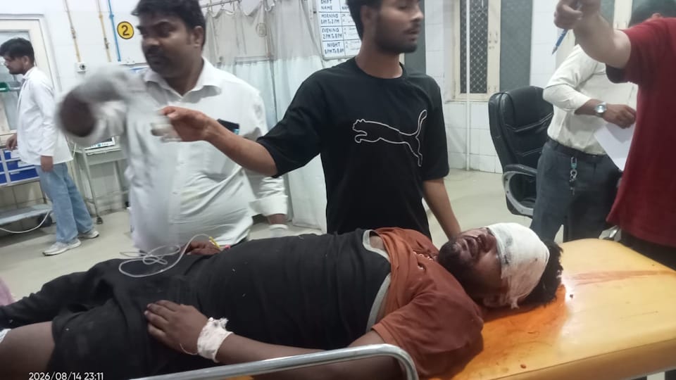 UP: मुरादाबाद में बड़ा हादसा, हाईवे पर खड़े ट्रक में घुसी बाइक; दो कांवड़ियों की मौत और एक घायल