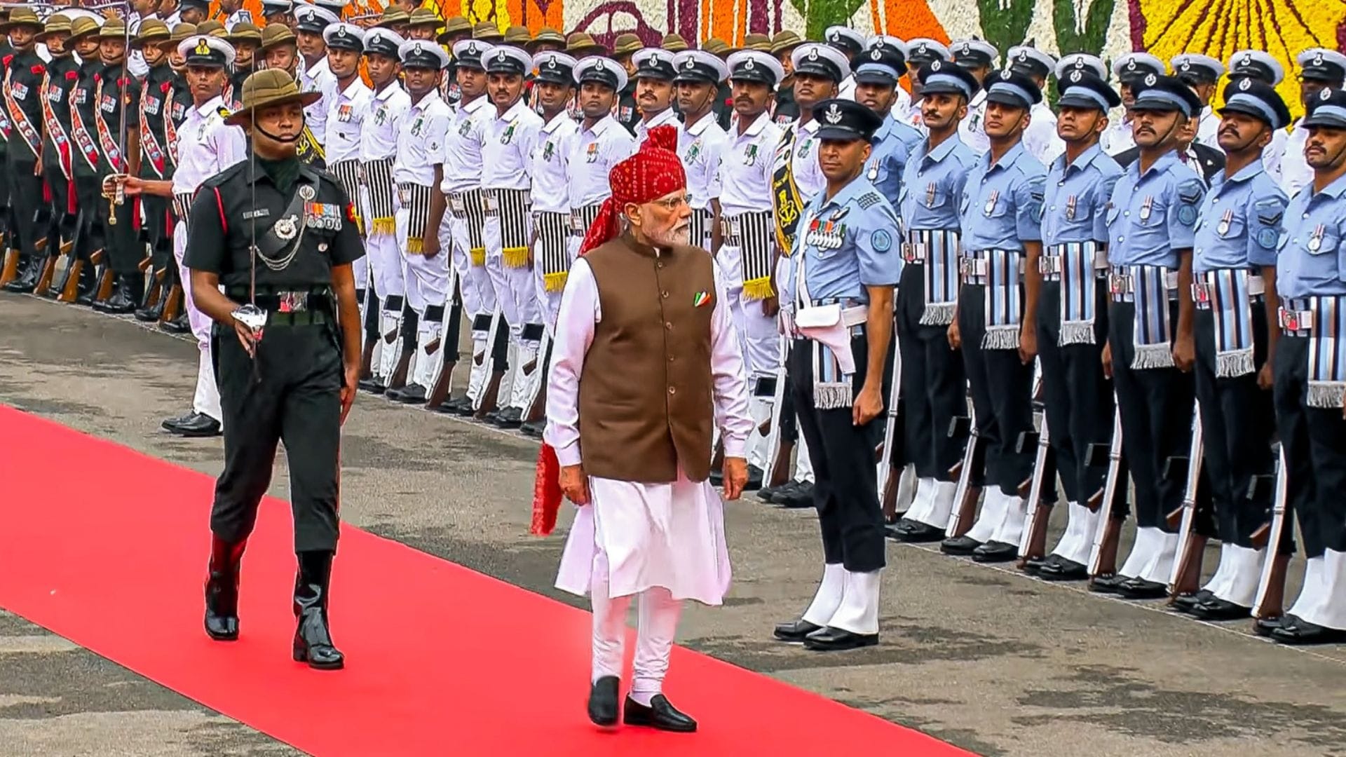 Independence Day 2026: PM Modi Red Tie-and-Dye Turban at Red Fort Highlights India Cultural Diversity