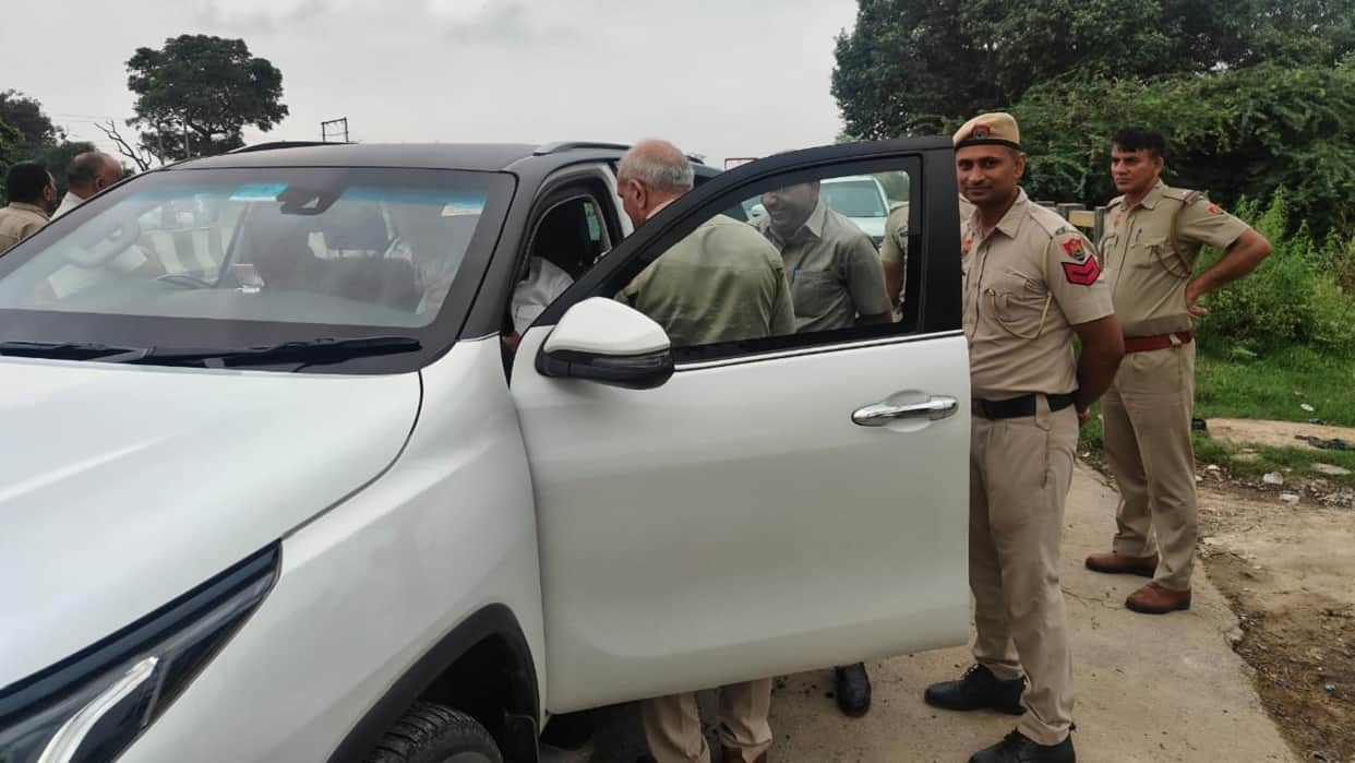 Jeevan Murder Case: Police stop former MLA and National President of Kundu Khap