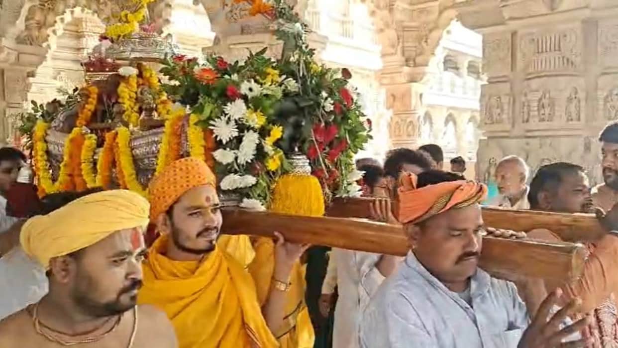 new tradition begins at Ram Temple Ram Lalla Jhoolnotsav begins on Tritiya grand palanquin procession begins