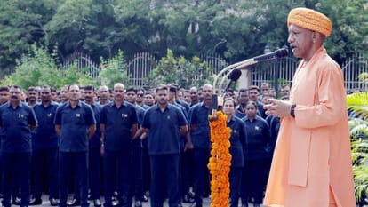 Independence Day: CM Yogi hoists the flag at the Vidhan Bhavan; says we must remain vigilant against forces tr