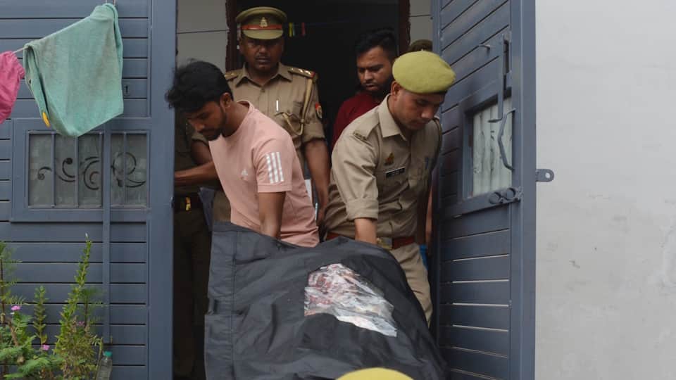 constable murder his wife Constable shoots wife dead with service rifle IN Saharanpur
