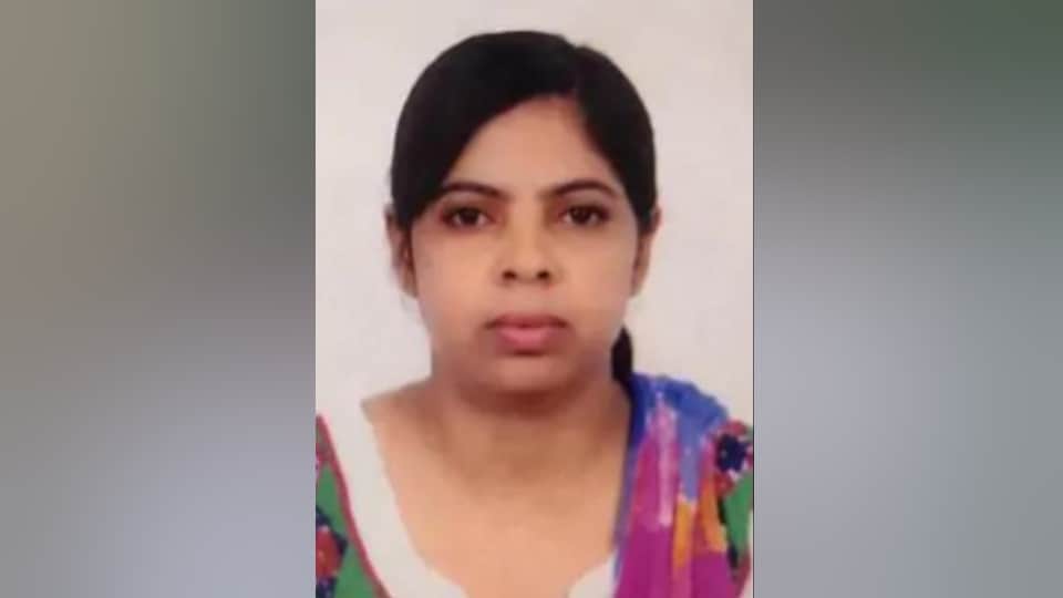 constable murder his wife Constable shoots wife dead with service rifle IN Saharanpur