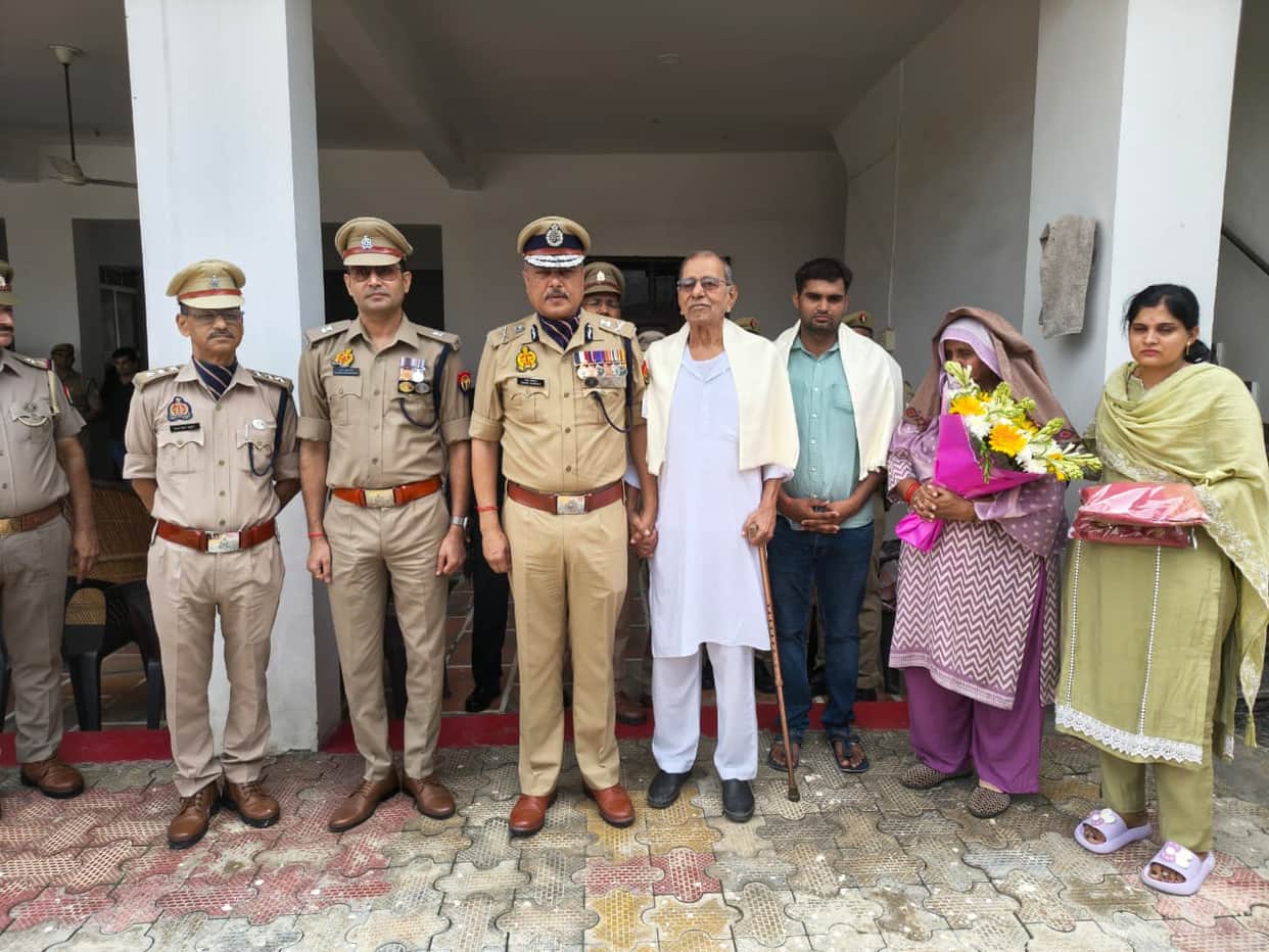 ADG Bhanu Bhaskar Visits Martyr STF Inspector Sunil Kumar’s Family on Independence Day