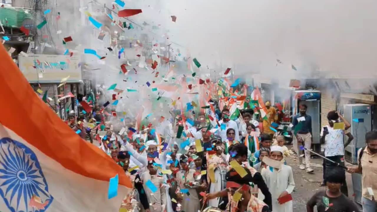 Independence Day 2026: CM Dhami Hoists Tricolour Baba Ramdev Raises Issues of Corruption and Drug Abuse
