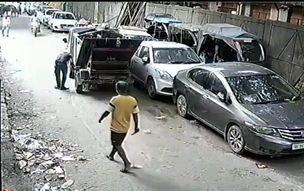 Youth stabbed to death in Delhi Kalyanpuri