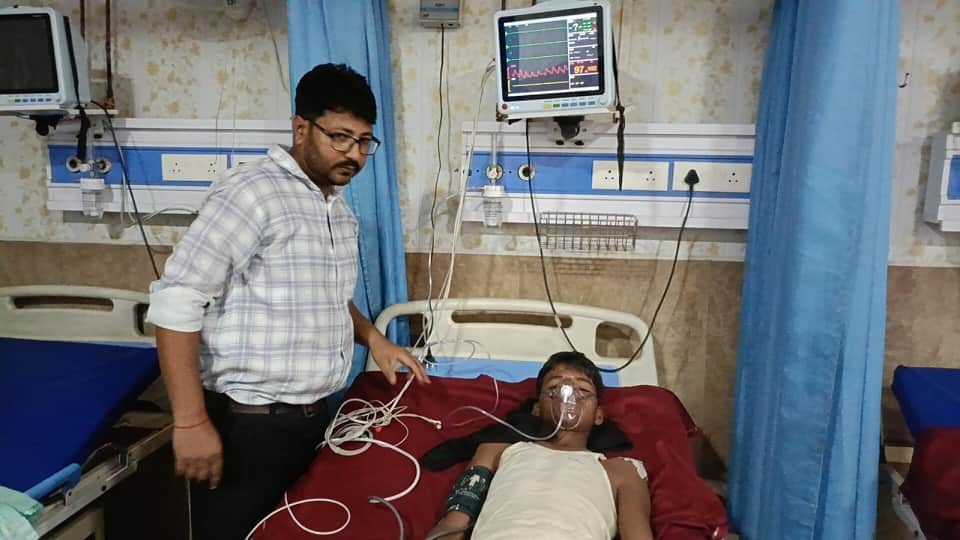 Activa rider hits Kanwariyas in Agra one injured