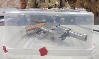 Man arrested during police check after buying a country-made pistol to kill uncle over affair with aunty
