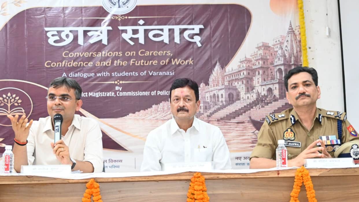 Police Commissioner and DM state social media also hurdle to success interacted students and offered tips