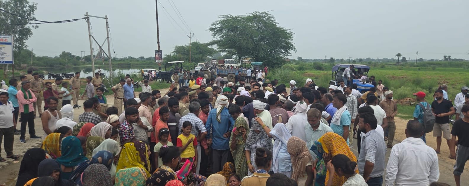man dies after contact with high-tension line traffic jam at Jewar lasts five hours
