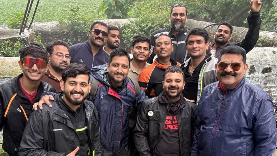 indore-news-guru-waterfall-manpur-monsoon-picnic-spot-tourist-destination