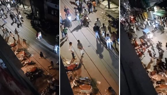 Kanpur 16 minute sale for 16 rupees thousands gathered and a stampede ensued police resorted to lathi charge