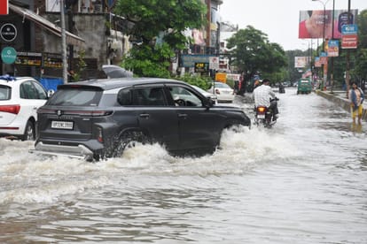 UP: Heavy rains expected in the southern districts of the state on Saturday, with the capital flooded by torre