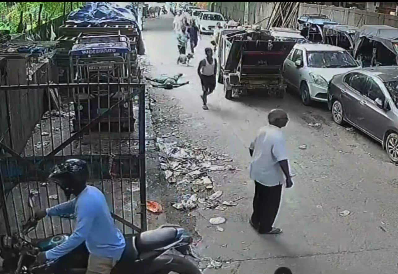 Youth stabbed to death in Delhi Kalyanpuri