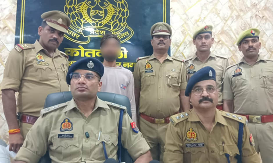 Man arrested during police check after buying a country-made pistol to kill uncle over affair with aunty
