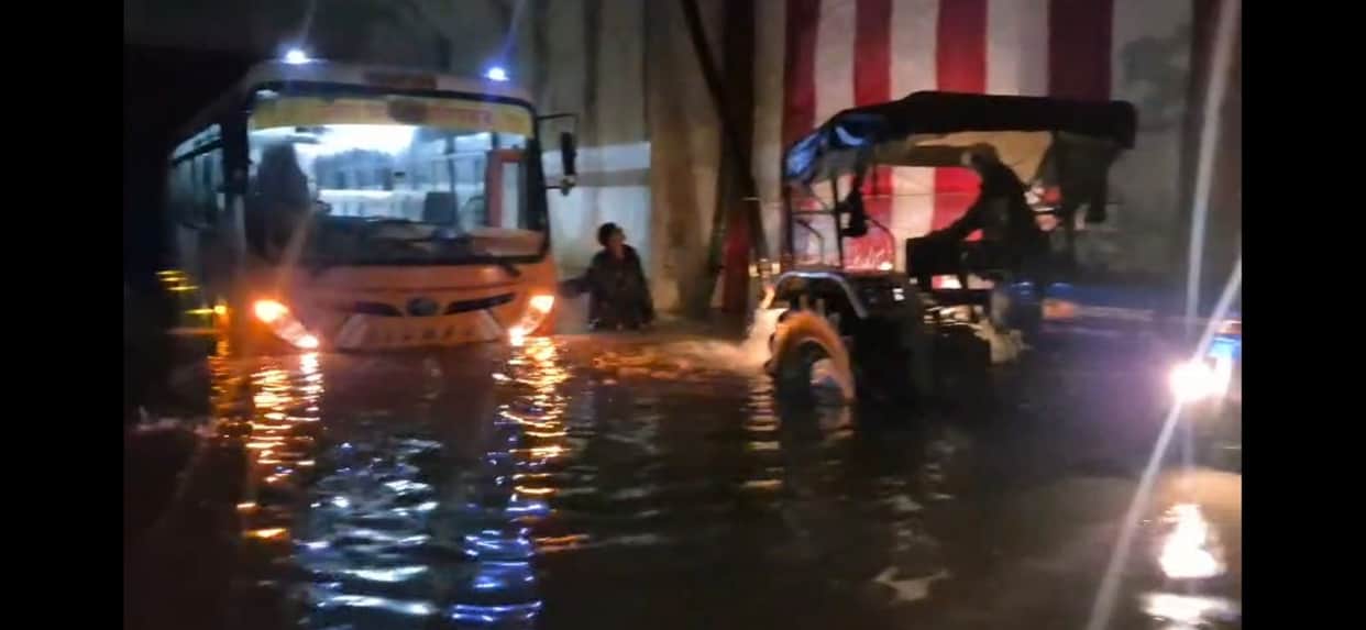 Mahoba: Roadways Bus Gets Stuck in Water-Filled Railway Underpass