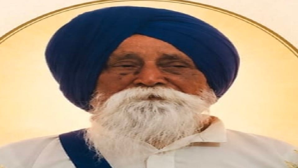 Uk: स्वतंत्रता दिवस पर 100 वर्षीय स्वतंत्रता सेनानी दर्शन सिंह का निधन, राजकीय सम्मान के साथ हुआ अंतिम संस्कार
