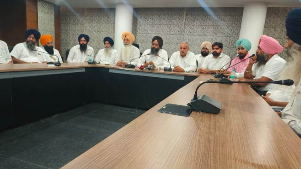 Sikh groups issue ultimatum to the govt