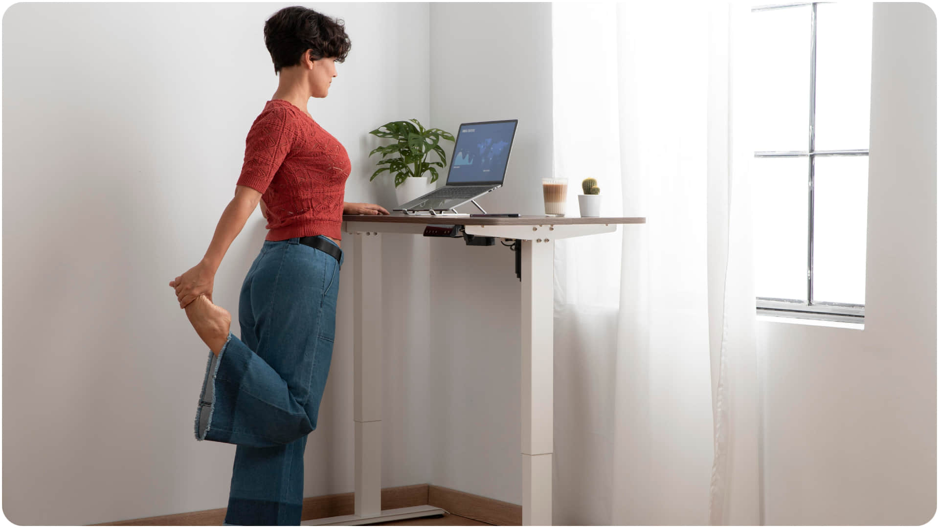 Prolonged sitting desk job health risk Using a standing desk may be very beneficial