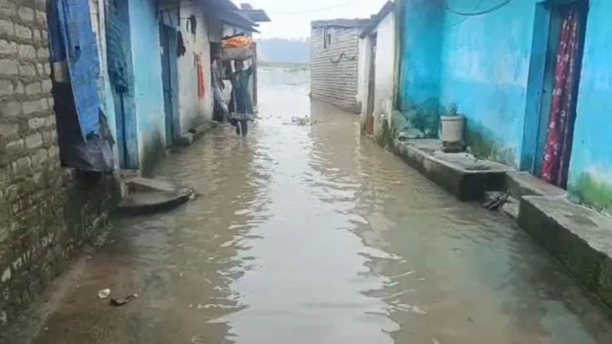 nine Gates of Bango Dam Opened Hasdeo River in Spate