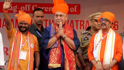 एलजी मनोज सिन्हा ने बूढ़ा अमरनाथ के लिए पहला जत्था किया रवाना