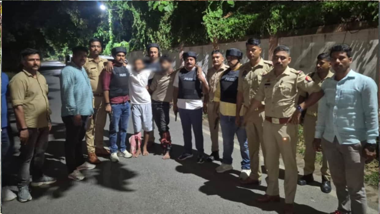 Two accused injured in a police encounter in Gorakhpur; both sustained gunshot wounds to their legs.