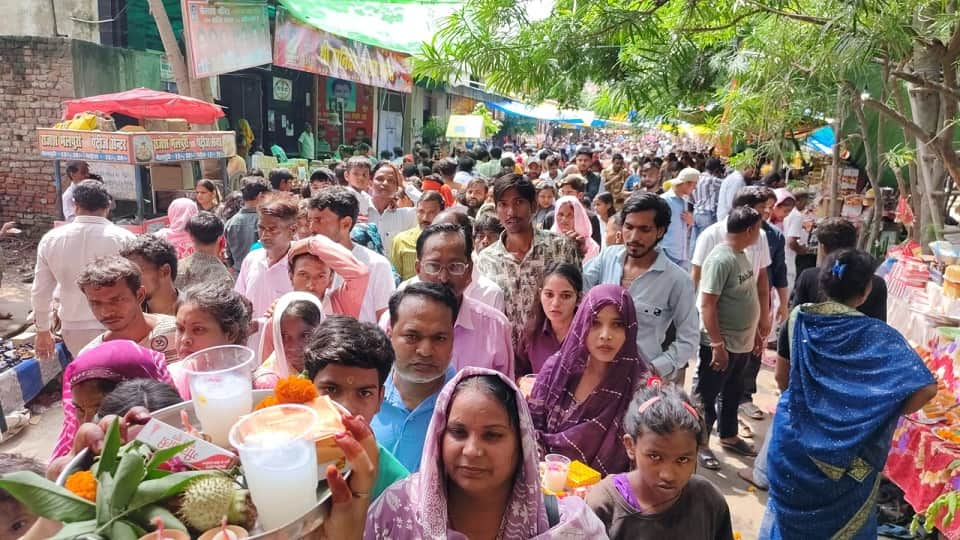massive crowd of devotees thronged Kailash Fair on third Monday of Sawan
