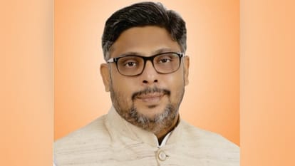 कुंवर बासित अली।