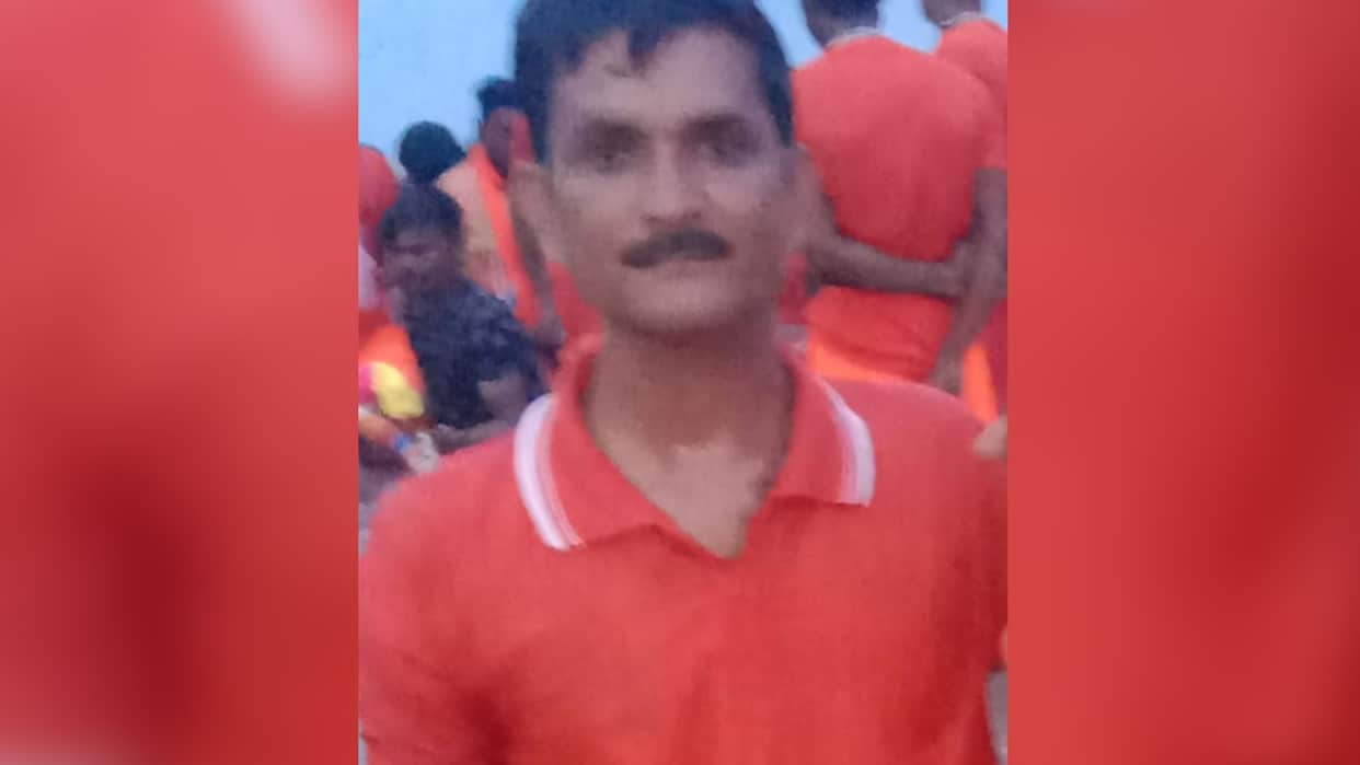 Violent head-on collision between two motorcycles on Kanwariya lane one Kanwariya dies in bhadohi