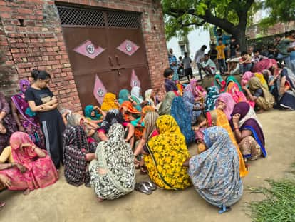 Etawah: Mother and Daughter Found Murdered Inside House, Bodies Discovered in Blood-Soaked Condition