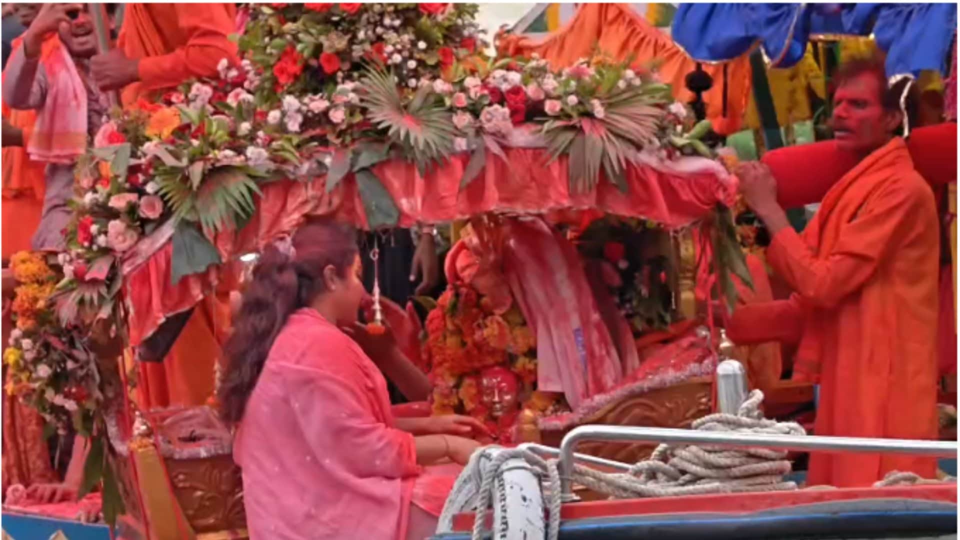 Omkareshwar News: procession of Lord Omkareshwar-Mamleshwar started with great pomp.