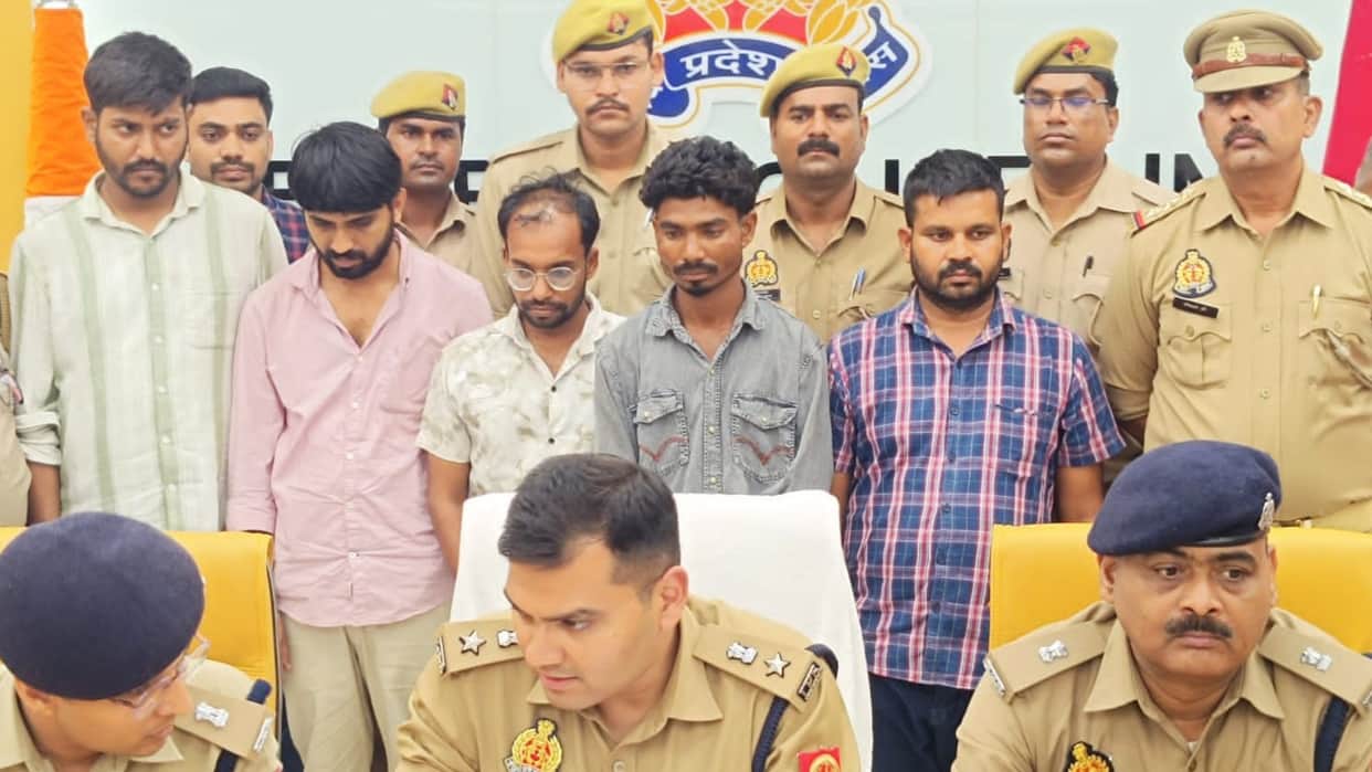 smugglers arrested transporting 1 kg heroin from Lucknow Thar and Creta vehicles consignment valued 2 crore