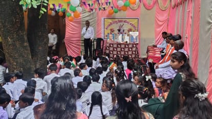 Jhansi: The Tricolour was hoisted with pride in the district's schools