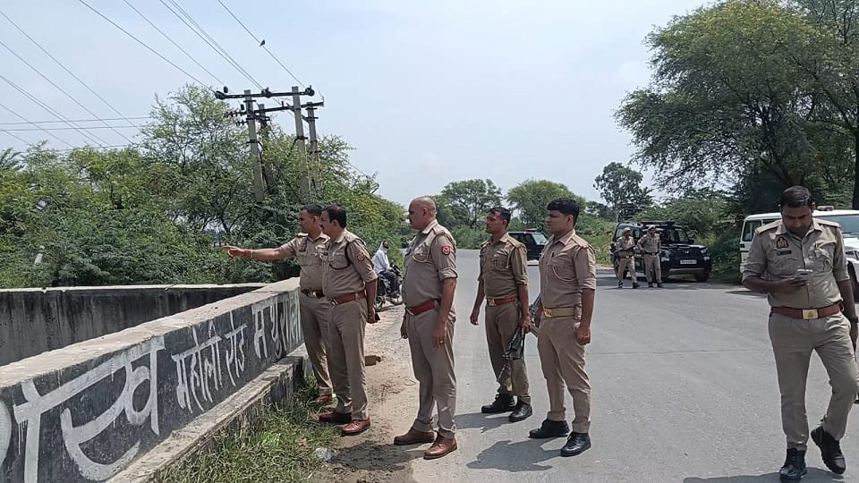 Dead body found in Agra Canal in mathura
