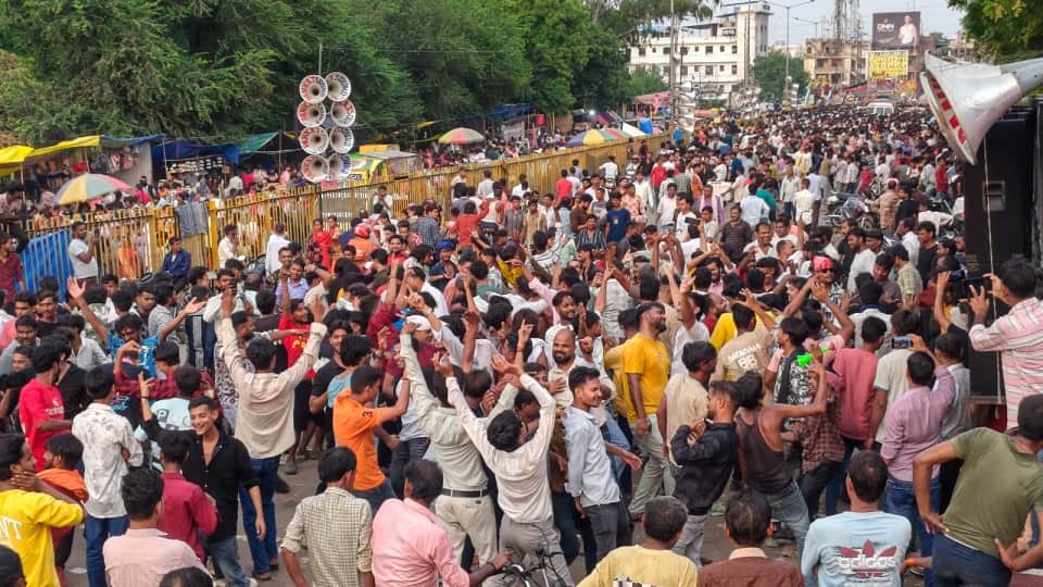 massive crowd of devotees thronged Kailash Fair on third Monday of Sawan