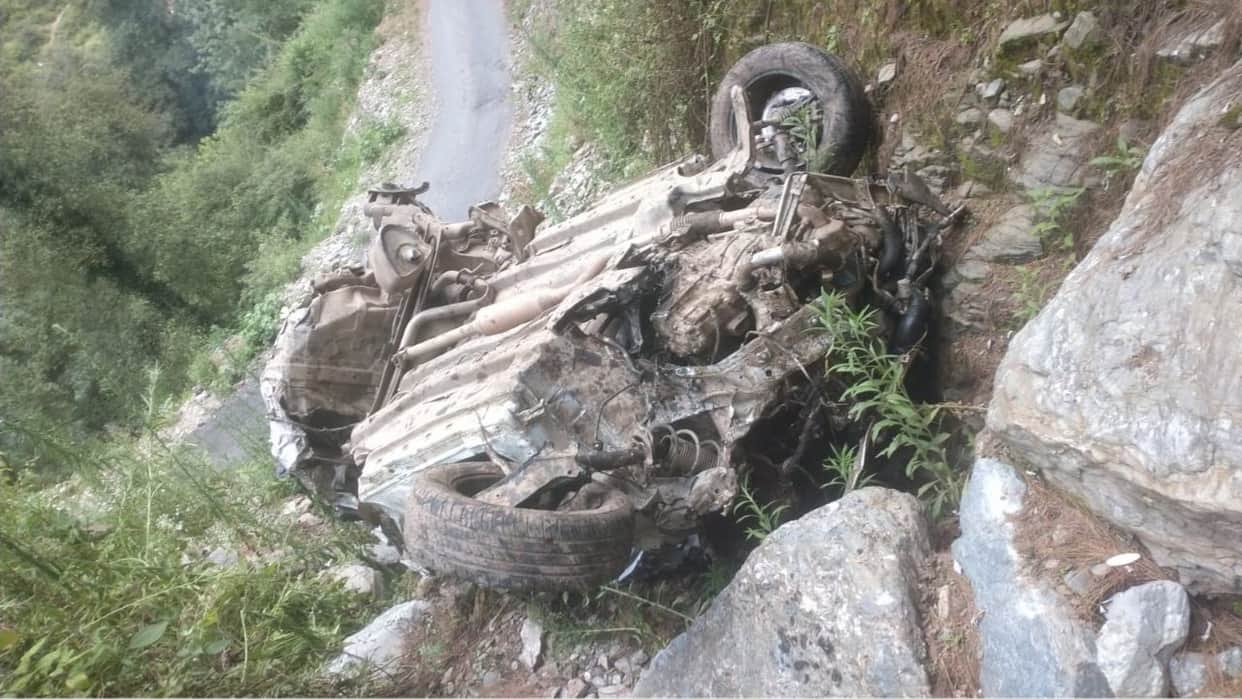 chopal shimla tata nexon car accident youth dies