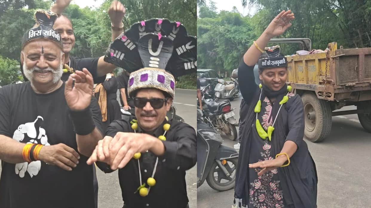Nag Panchami Unique Celebration with Nagin Dance Lemon-Chilli Garlands Know Who Won Nagar Nigam Cobra Title