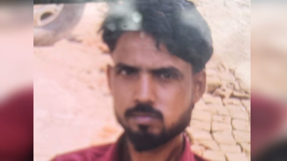 Body of transporter brother found in field in Etah