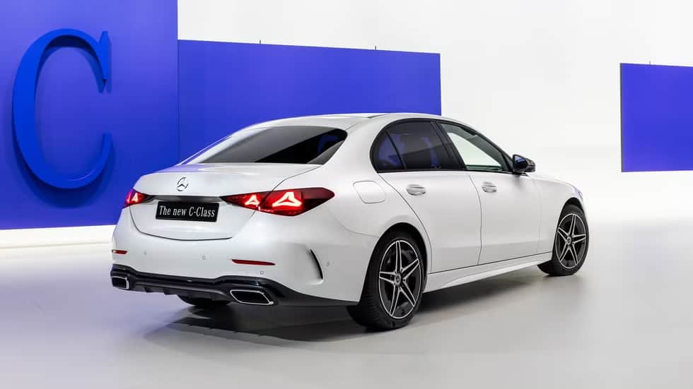 2027 Mercedes-Benz C-Class Facelift Unveiled: Gets AI-Powered MB.OS Cabin & New Plug-In Hybrid Option