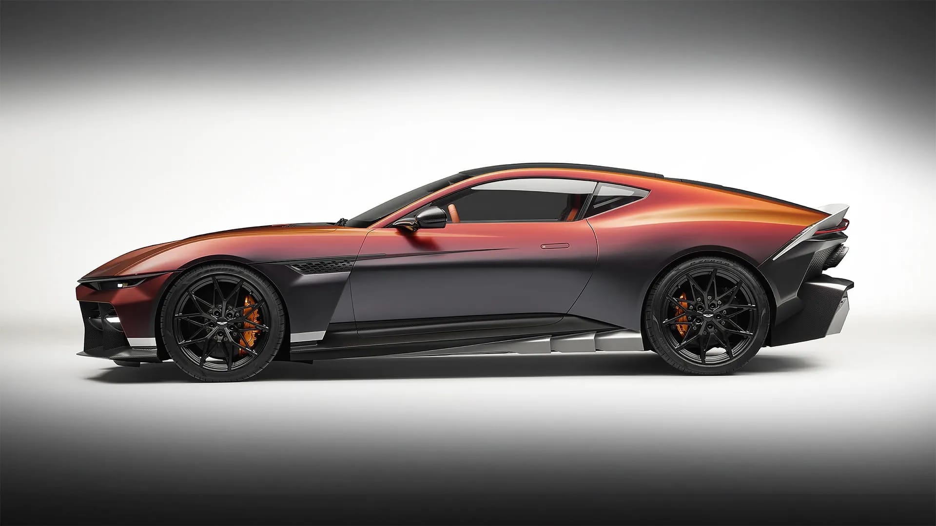Aston Martin Valen Unveiled: Brand’s Most Powerful 850hp V12 Front-Engined Supercar Debuts