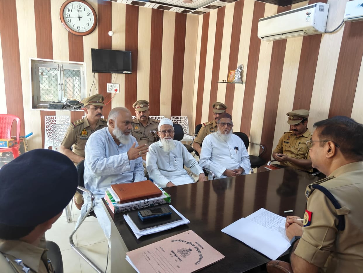 Peace Committee Meeting Held in Kanpur Ahead of Barawafat, Police Urge Adherence to Procession Route and Timin