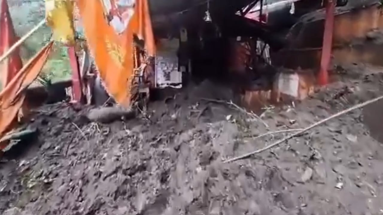 केदार भगवान कल्पेश्वर महादेव मंदिर के पास भारी भूस्खलन