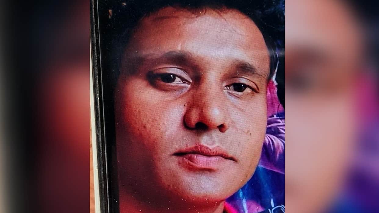 young man committed suicide by hanging himself in Bareilly